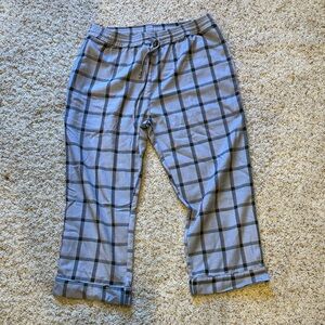 Buru Women’s Gray Plaid Pants Cropped